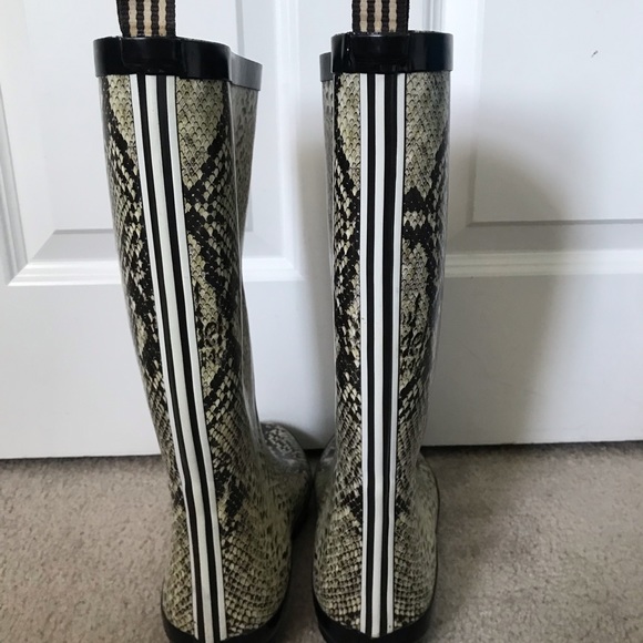 Henri Bendel rain boots - Picture 3 of 5
